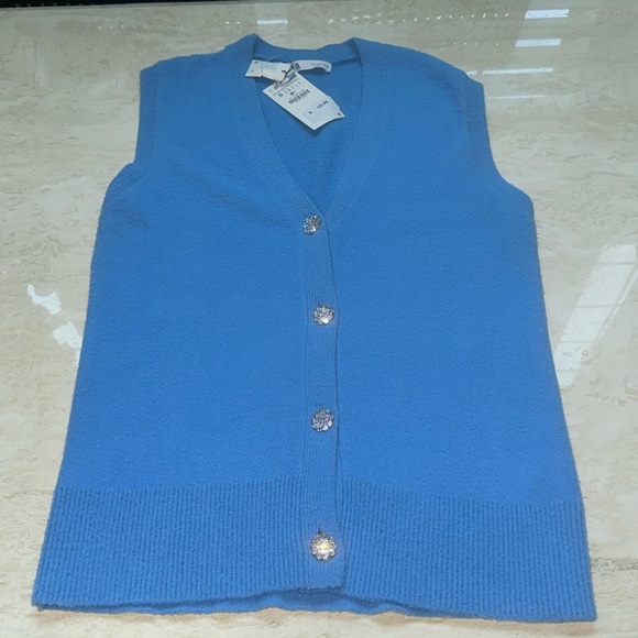 Zara Tops - Adorable blue vest with sparkle buttons